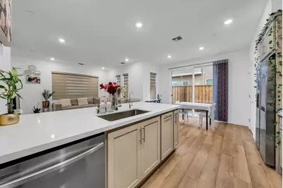 122 W Riverside Pl, Tracy, CA 95391 - Photo 14