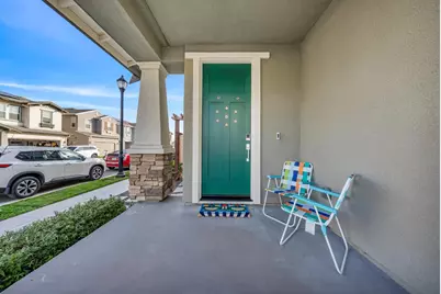 122 W Riverside Pl, Tracy, CA 95391 - Photo 4