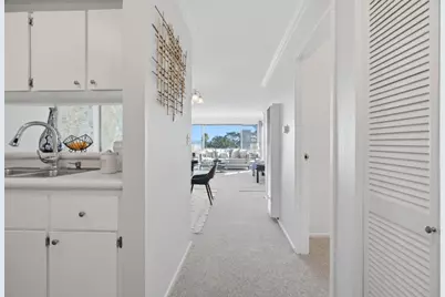 95 Red Rock Way 203M, San Francisco, CA 94131 - Photo 4