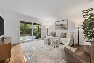 560 Hyannis Dr, Sunnyvale, CA 94087 - Photo 8