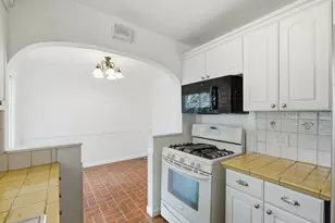 2025 Yorkshire Way, Mountain View, CA 94040 - Photo 18