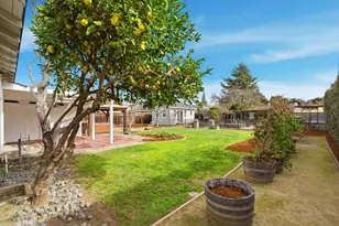 2025 Yorkshire Way, Mountain View, CA 94040 - Photo 30