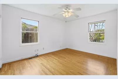 2025 Yorkshire Way, Mountain View, CA 94040 - Photo 20