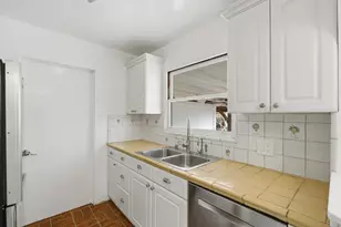 2025 Yorkshire Way, Mountain View, CA 94040 - Photo 16