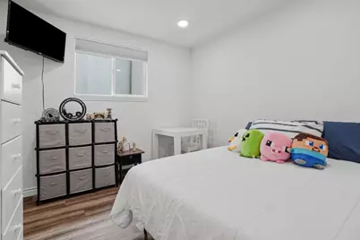 105 Oakridge Dr, Daly City, CA 94014 - Photo 22