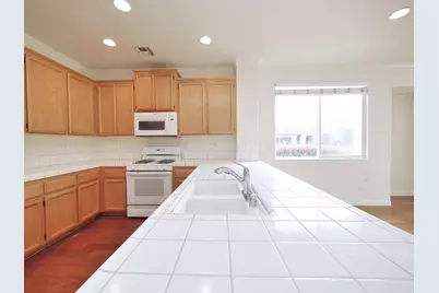 5721 Beadnell Way, Sacramento, CA 95835 - Photo 16