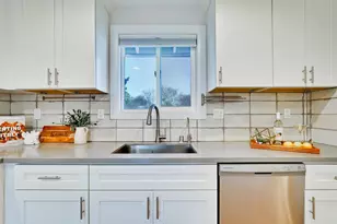 5596 Vassar Dr, San Jose, CA 95118 - Photo 14