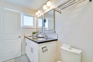 5596 Vassar Dr, San Jose, CA 95118 - Photo 22