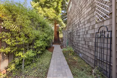 1317 Laurel St, Menlo Park, CA 94025 - Photo 30