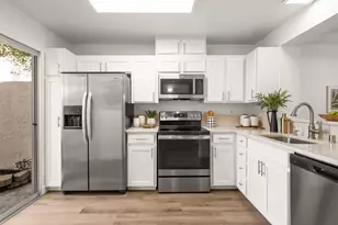 19224 Vineyard Ln, Saratoga, CA 95070 - Photo 6