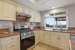 18737 W Cavendish Dr, Castro Valley, CA 94552 - Photo 16