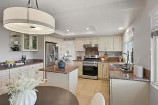 18737 W Cavendish Dr, Castro Valley, CA 94552 - Photo 20