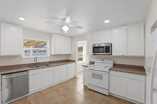 3712 42nd Ave, Sacramento, CA 95824 - Photo 14