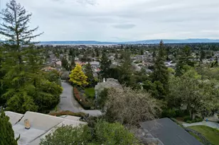 726 Hillcrest Dr, Redwood City, CA 94062 - Photo 4