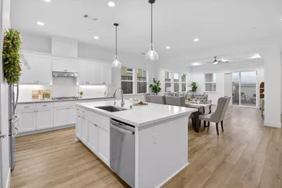 2102 White Oak Dr, Hollister, CA 95023 - Photo 4