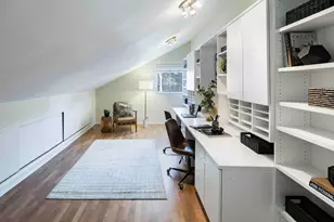 11 Chateau Dr, Menlo Park, CA 94025 - Photo 22