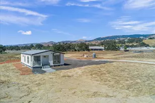 2055 Rucker Ave, Gilroy, CA 95020 - Photo 2