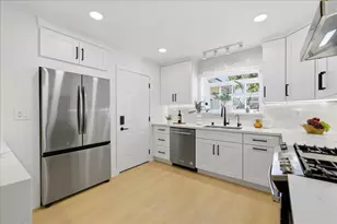 992 Hibiscus Ln, San Jose, CA 95117 - Photo 10