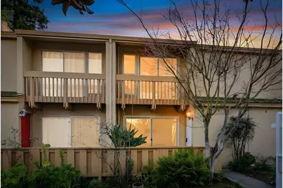 125 Connemara Way 32, Sunnyvale, CA 94087 - Photo 2