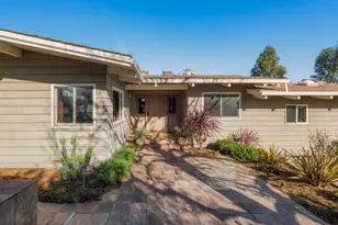 888 Robb Rd, Palo Alto, CA 94306 - Photo 4