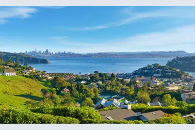 28 Marinero Cir 18, Belvedere Tiburon, CA 94920 - Photo 2