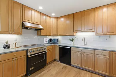 28 Marinero Cir 18, Belvedere Tiburon, CA 94920 - Photo 16