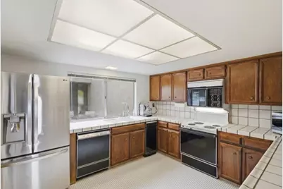 25 Rinconada Cir, Belmont, CA 94002 - Photo 22