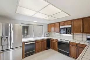 25 Rinconada Cir, Belmont, CA 94002 - Photo 22