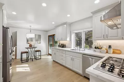 12044 Saraglen Ct, Saratoga, CA 95070 - Photo 8