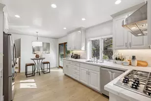 12044 Saraglen Ct, Saratoga, CA 95070 - Photo 8