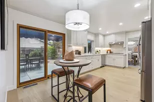 12044 Saraglen Ct, Saratoga, CA 95070 - Photo 10