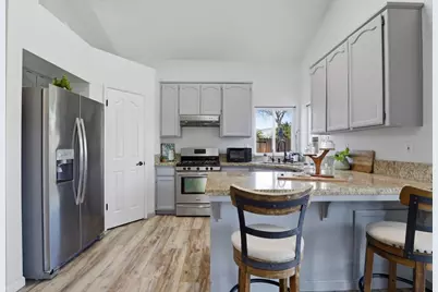 2191 Spruce Dr, Hollister, CA 95023 - Photo 2