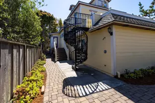 131 7th St, Pacific Grove, CA 93950 - Photo 48