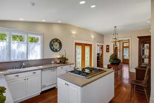 131 7th St, Pacific Grove, CA 93950 - Photo 14