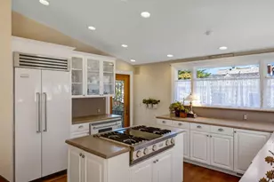 131 7th St, Pacific Grove, CA 93950 - Photo 12