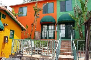 22942 Crespi St, Woodland Hills, CA 91364 - Photo 2