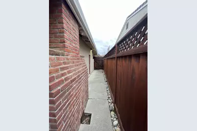 1079 Drexel Way, San Jose, CA 95121 - Photo 16