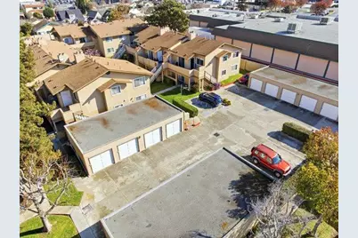 1067 Padre Dr 2, Salinas, CA 93901 - Photo 24