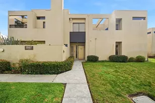 1067 Padre Dr 2, Salinas, CA 93901 - Photo 2