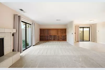 1067 Padre Dr 2, Salinas, CA 93901 - Photo 6