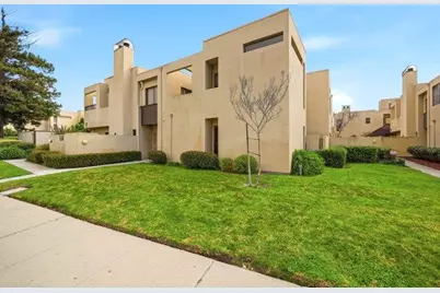 1067 Padre Dr 2, Salinas, CA 93901 - Photo 1