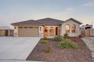 989 Pismo Ct, Hollister, CA 95023 - Photo 2