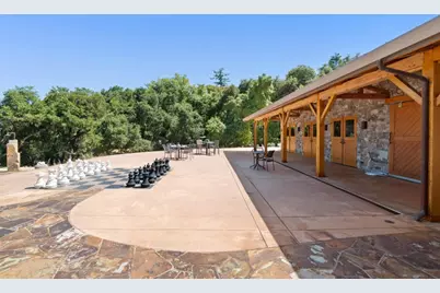 15060 Montebello Rd, Cupertino, CA 95014 - Photo 60