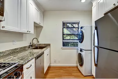 2323 Mastlands Dr, Oakland, CA 94611 - Photo 46