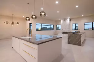 520 Lighthouse Ave 301, Pacific Grove, CA 93950 - Photo 4