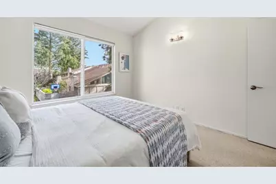 19124 Vineyard Ln, Saratoga, CA 95070 - Photo 20