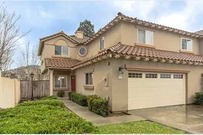 949 Nantucket Blvd 1, Salinas, CA 93906 - Photo 1