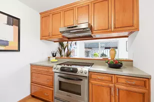 125 Connemara Way 32, Sunnyvale, CA 94087 - Photo 10