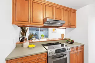 125 Connemara Way 32, Sunnyvale, CA 94087 - Photo 12