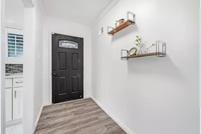 136 S Mary Ave, Sunnyvale, CA 94086 - Photo 2